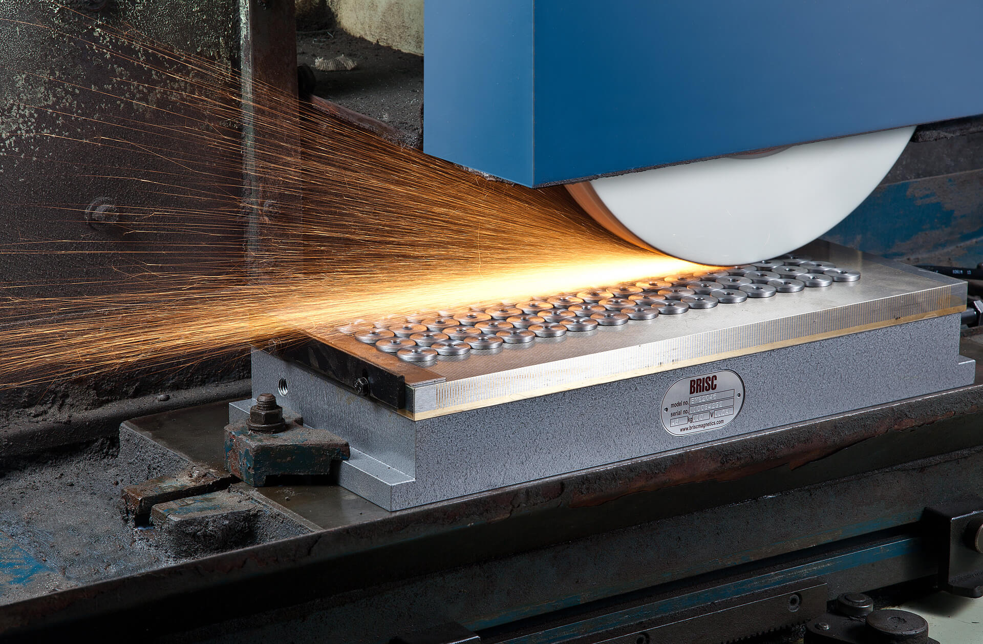 Grinding brisc-grinding